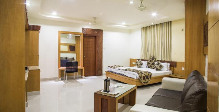 Hotel Mandakini Plaza